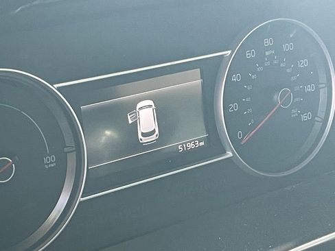 Used 2021 Kia Sorento EX image 9