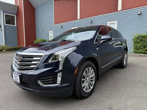 Used 2017 Cadillac XT5 Luxury w/ Driver Awareness Package FWD image 10