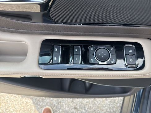 Used 2023 Lincoln Aviator Reserve w/ Elements Package Plus AWD/4WD image 9