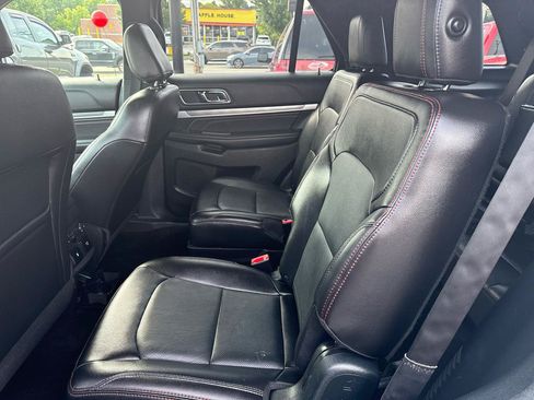 Used 2018 Ford Explorer Sport w/ Equipment Group 401A AWD/4WD image 12