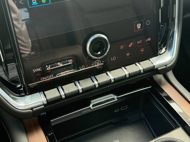 New 2026 GMC Yukon Denali w/ Denali Reserve Package AWD/4WD image 21