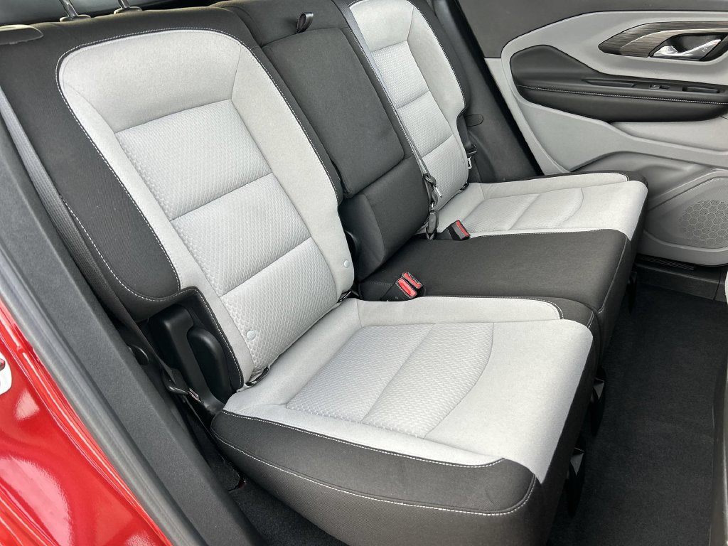 Used 2023 GMC Terrain SLE FWD image 27
