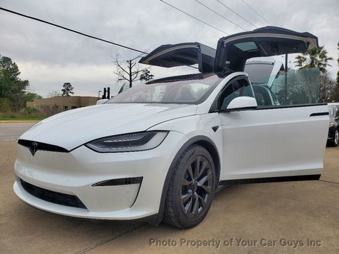 Used 2022 Tesla Model X image 3
