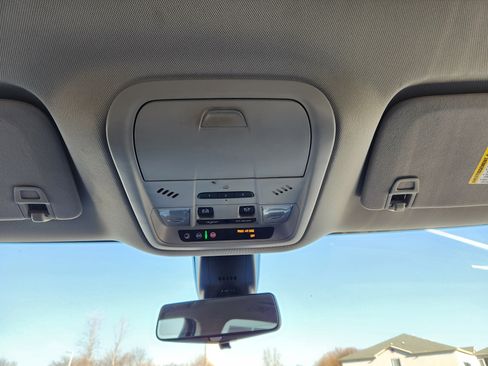 Used 2019 Buick Enclave Avenir w/ Avenir Technology Package image 21