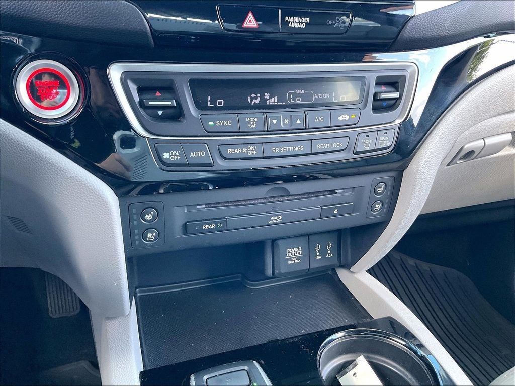 Used 2016 Honda Pilot Elite image 26