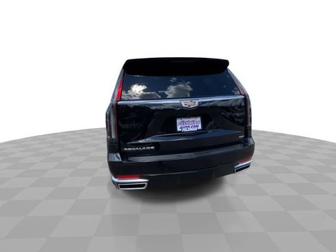 Used 2024 Cadillac Escalade Premium Luxury w/ LPO, Floor Liner Package AWD/4WD image 9