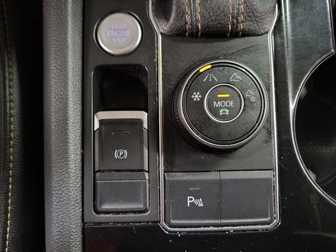 Used 2023 Volkswagen Atlas SE AWD/4WD image 15