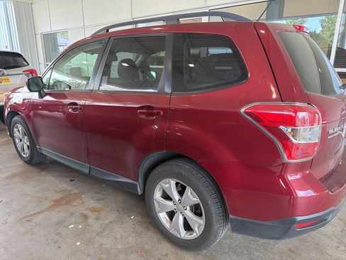 Used 2014 Subaru Forester 2.5i Premium w/ Popular Package #1 image 2