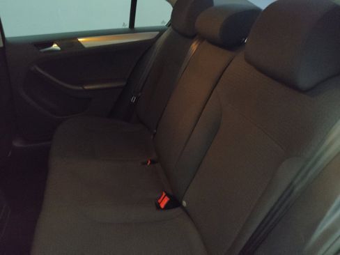 Used 2016 Volkswagen Jetta SE FWD image 18