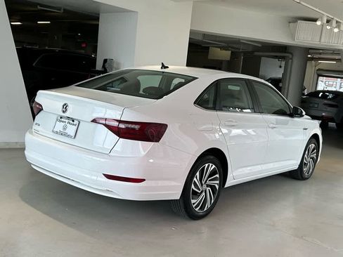 Used 2021 Volkswagen Jetta SEL image 4