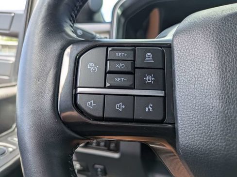 Used 2025 Ford F350 Platinum AWD/4WD image 30