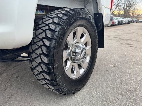 Used 2017 Ford F350 Lariat w/ Lariat Ultimate Package image 17