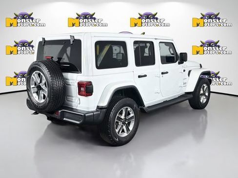 Used 2021 Jeep Wrangler Unlimited Sahara w/ Uconnect 4C Nav & Sound Group AWD/4WD image 5