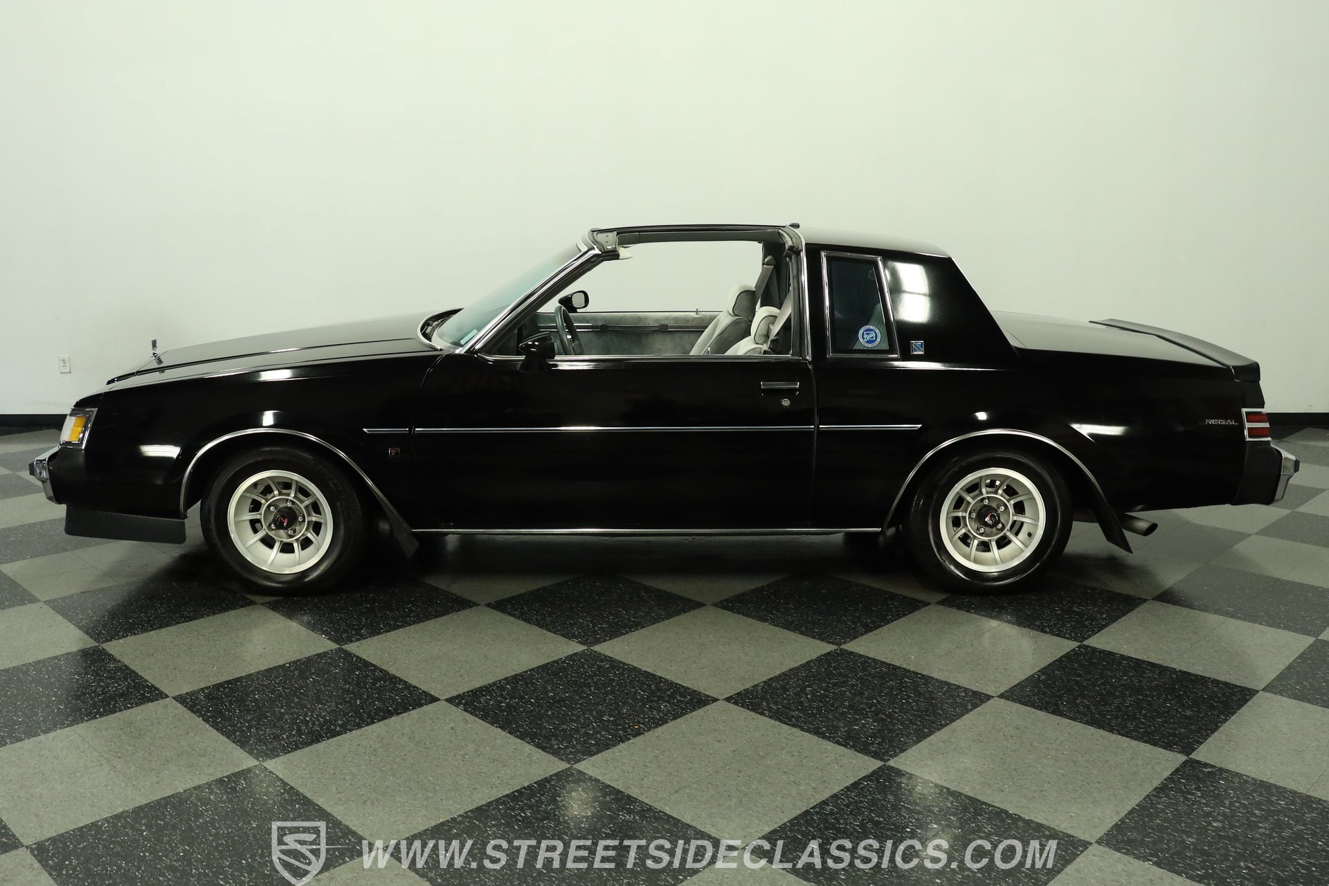 Used 1987 Buick Regal Coupe RWD image 2