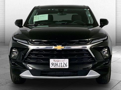 Used 2025 Chevrolet Blazer LT image 2