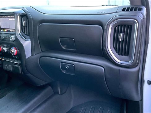 Used 2020 GMC Sierra 1500 SLE w/ SLE Value Package image 17