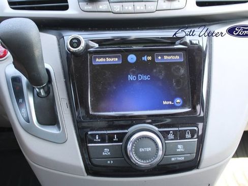 Used 2016 Honda Odyssey SE image 19