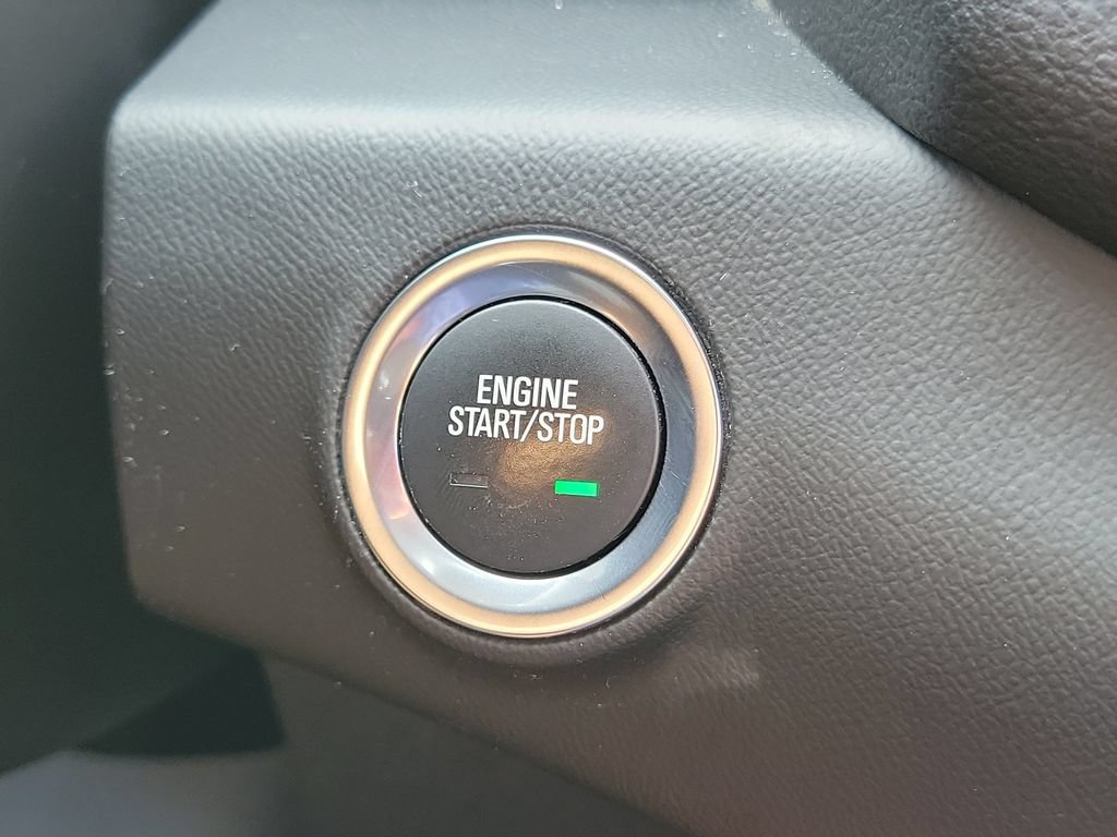 Used 2024 GMC Terrain SLT FWD image 29