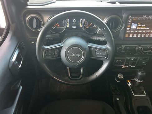 Used 2021 Jeep Wrangler Unlimited Sport AWD/4WD image 16