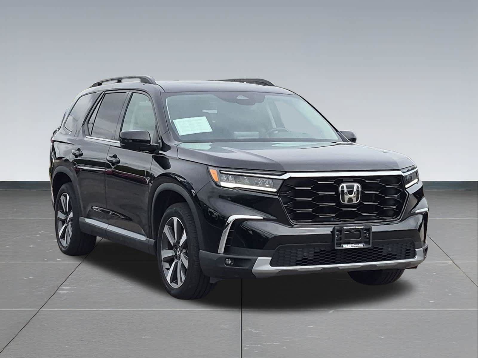 Certified 2024 Honda Pilot Touring image 8