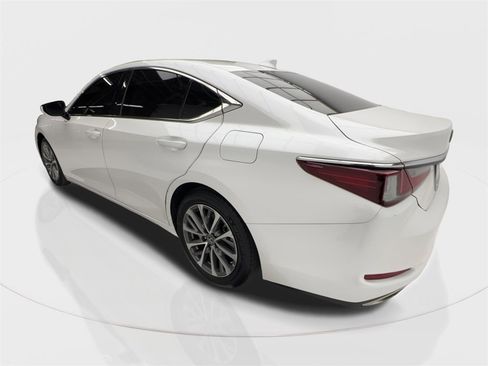 Used 2022 Lexus ES 350 image 10