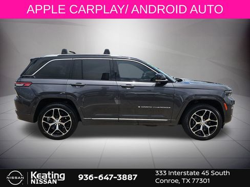 Used 2022 Jeep Grand Cherokee Summit AWD/4WD image 9