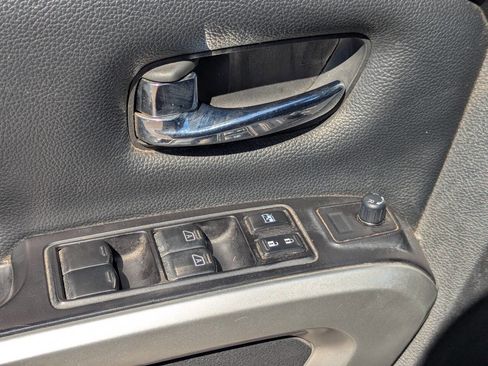 Used 2018 Nissan Titan PRO-4X image 25