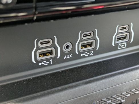 New 2026 RAM 3500 Limited image 19