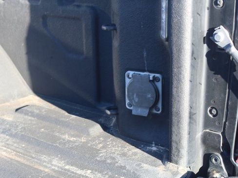 Used 2020 Chevrolet Silverado 2500 LTZ w/ LTZ Texas Edition image 9