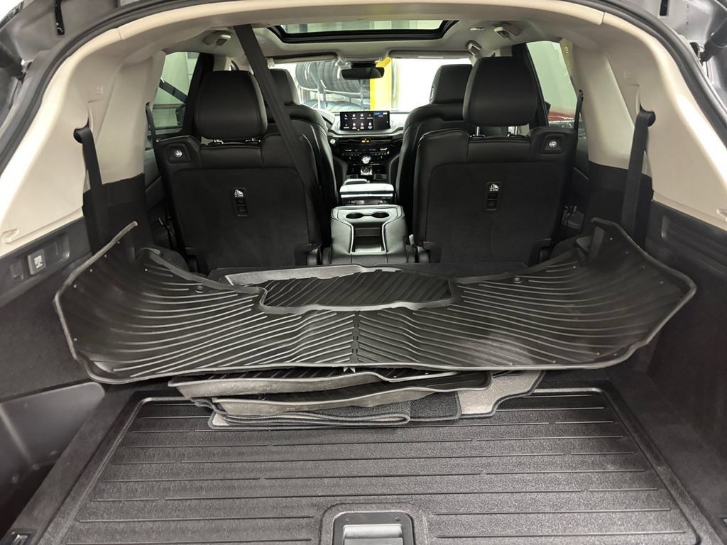 Certified 2024 Acura MDX SH-AWD image 17