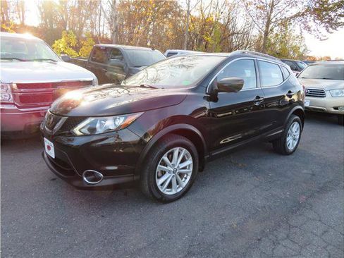 Used 2019 Nissan Rogue Sport SV w/ Technology Package image 1