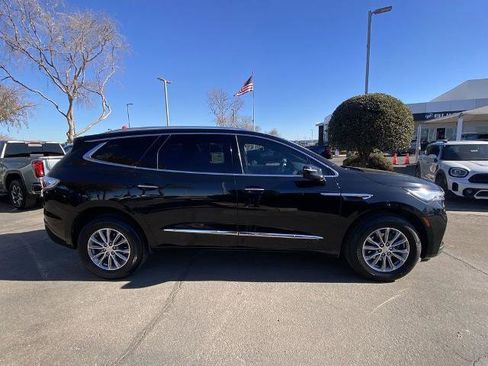 Used 2022 Buick Enclave Premium image 2