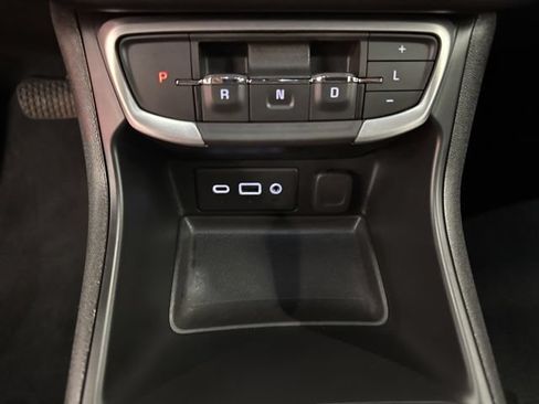 Used 2023 GMC Terrain SLE w/ Driver Convenience Package AWD/4WD image 17