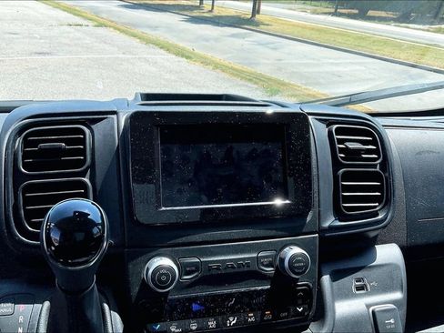 Used 2025 RAM ProMaster 2500 w/ U-Haul Equipment Group FWD image 28