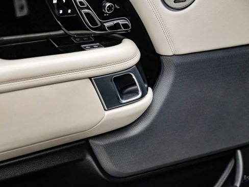 Used 2022 Land Rover Range Rover Westminster Edition image 85