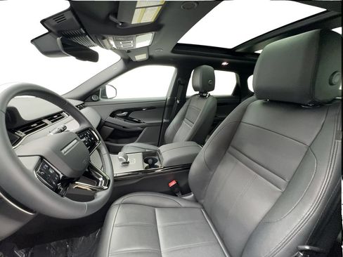 Used 2025 Land Rover Range Rover Evoque Dynamic SE AWD/4WD image 19