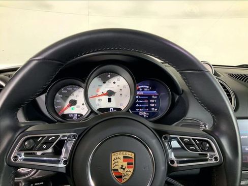 Used 2025 Porsche 718 Cayman image 11