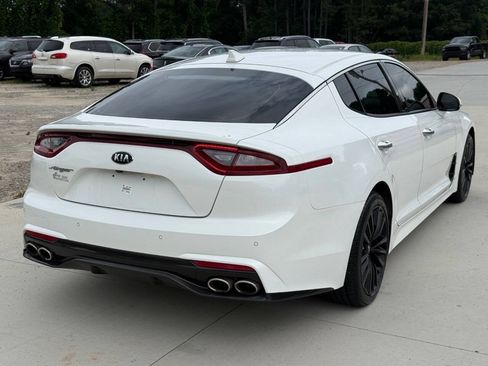Used 2019 Kia Stinger RWD image 9