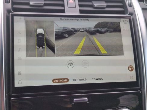 Used 2023 Land Rover Discovery HSE R-Dynamic image 10