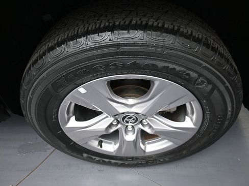 Certified 2022 Toyota RAV4 XLE image 15