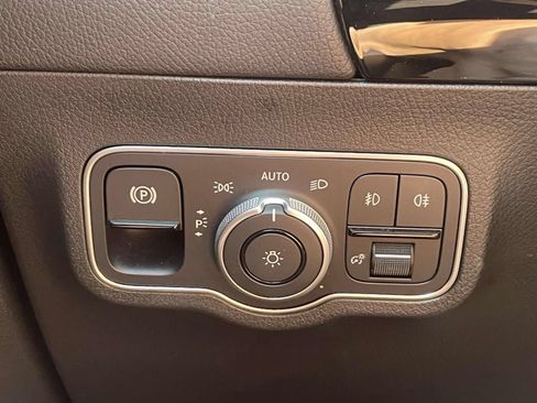 Used 2025 Mercedes-Benz GLA 250 image 25