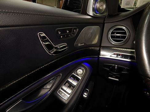 Used 2019 Mercedes-Benz S 450 4MATIC Sedan w/ Premium Package image 17