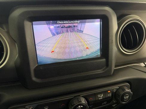 Used 2022 Jeep Wrangler Sport AWD/4WD image 20