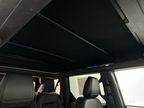 Used 2022 Ford Bronco Badlands image 13