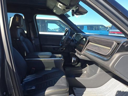 Used 2022 Rivian R1T Adventure image 8