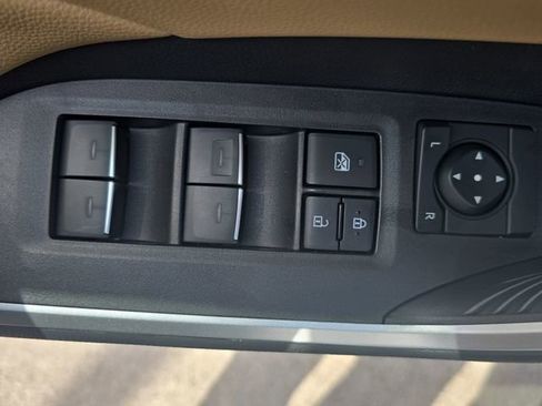 New 2025 Toyota RAV4 XLE image 27