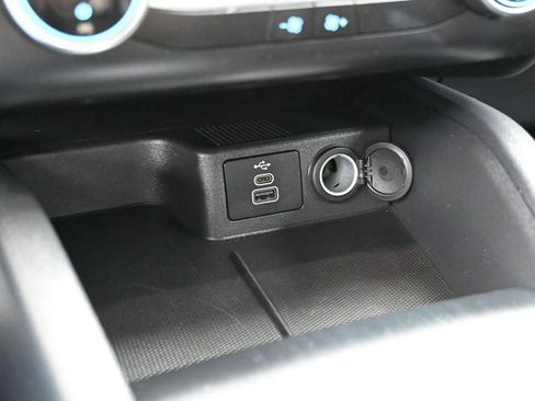 Used 2025 Ford Escape ST-Line image 19