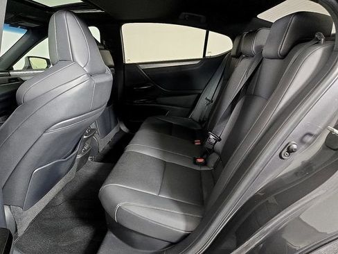 Certified 2022 Lexus ES 300h F Sport image 13