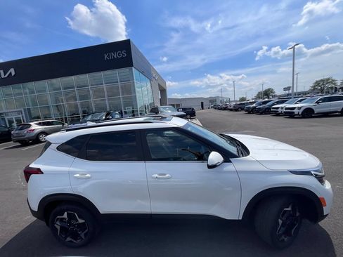 Certified 2024 Kia Seltos EX AWD/4WD image 3
