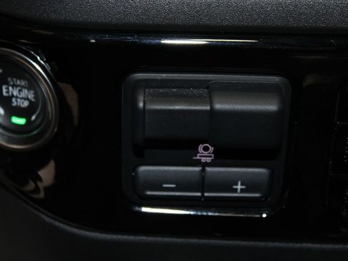 Used 2024 Chevrolet Silverado 1500 ZR2 w/ Technology Package image 35